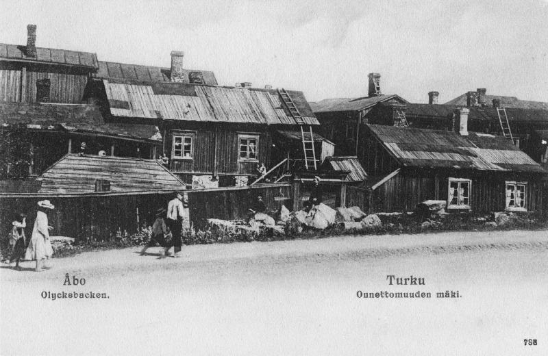 Aninkaistenmäki, kansan suussa Onnettomuusmäki, vuoden 1904 postikortissa.