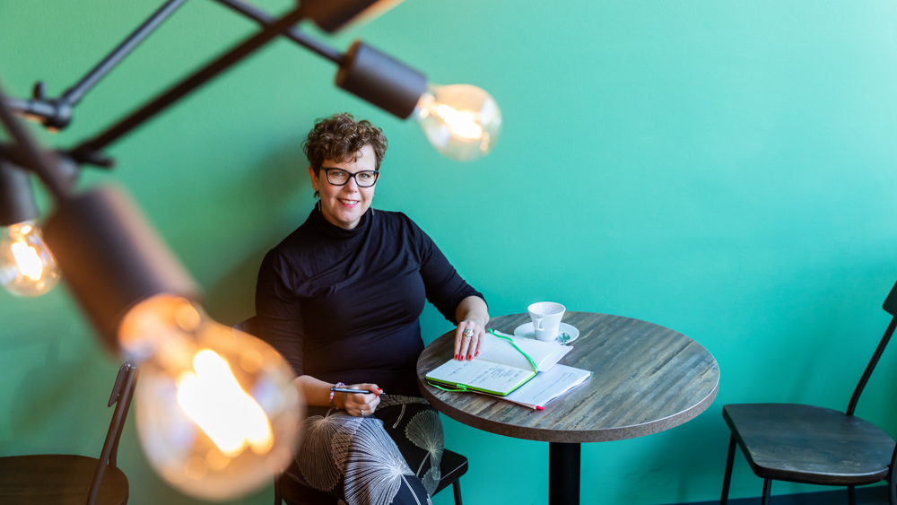 kuvassa Oona Ylönen