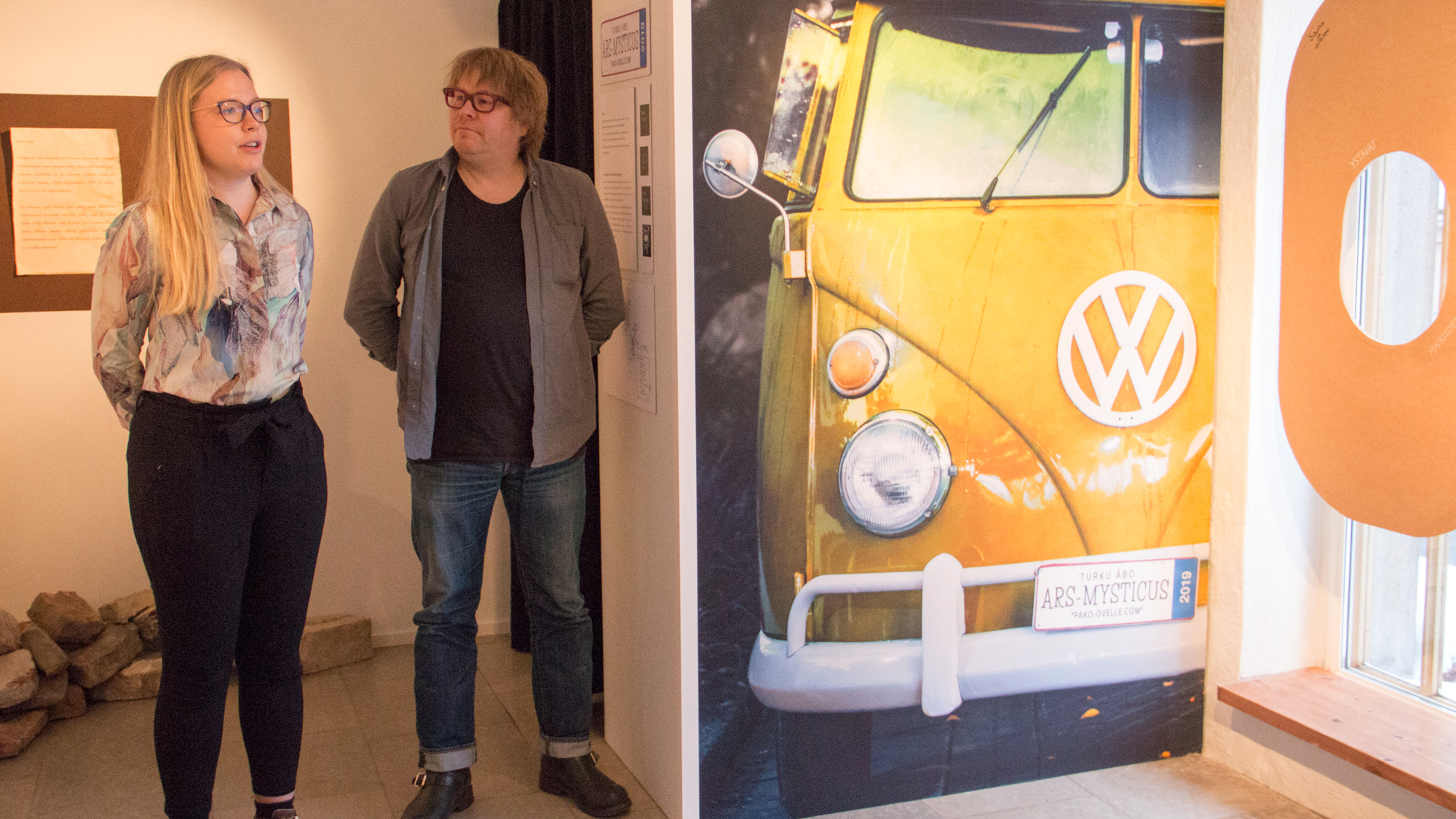 Iida Pyykkö ja Taneli Pyysalo esittelevät "Pako-Ovelle" -palvelua