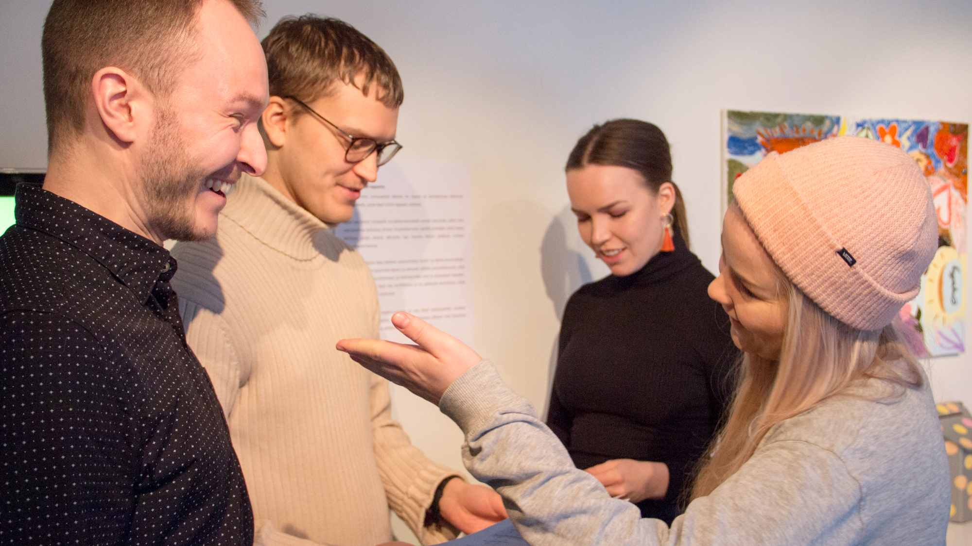 Antti Malin, Aatu Pyy, Lotta Valtanen ja Helmi Hurskainen esittelevät innovaatiotaan