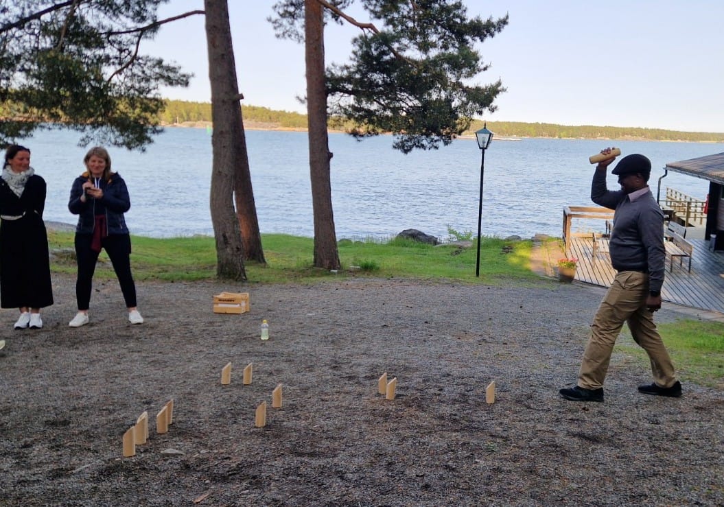 Staff week 2025 playing molkky