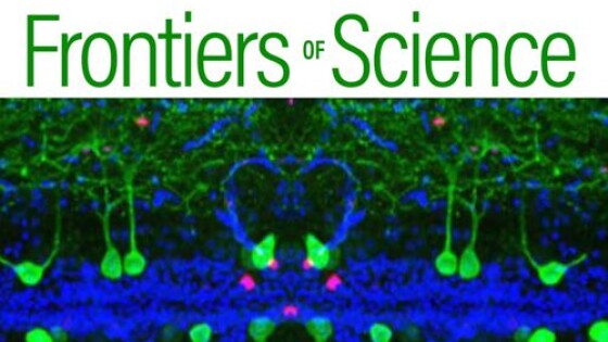 tapahtuman otsikko vihreällä ja sinivihreä mikroskooppikuva