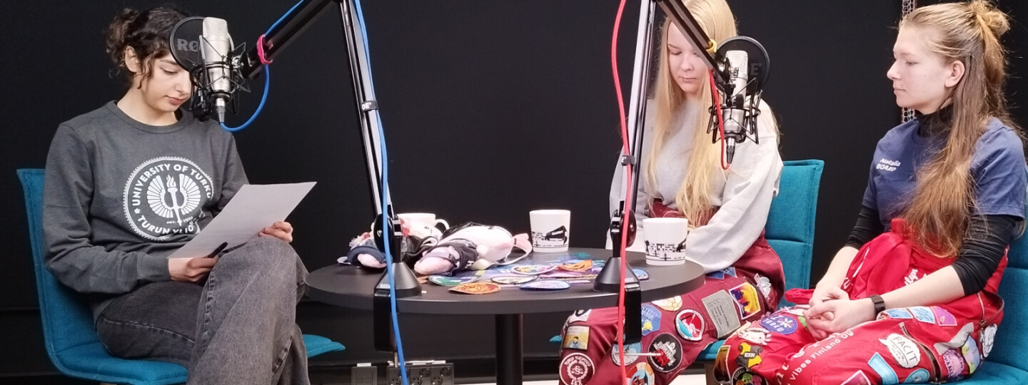 Parisa and the representatives of ESN in the podcast studio