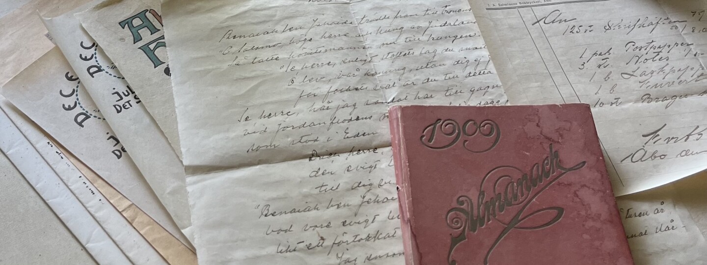 Kirjeitä, almanakkoja ja sanomalehtiä 1900-luvun alusta