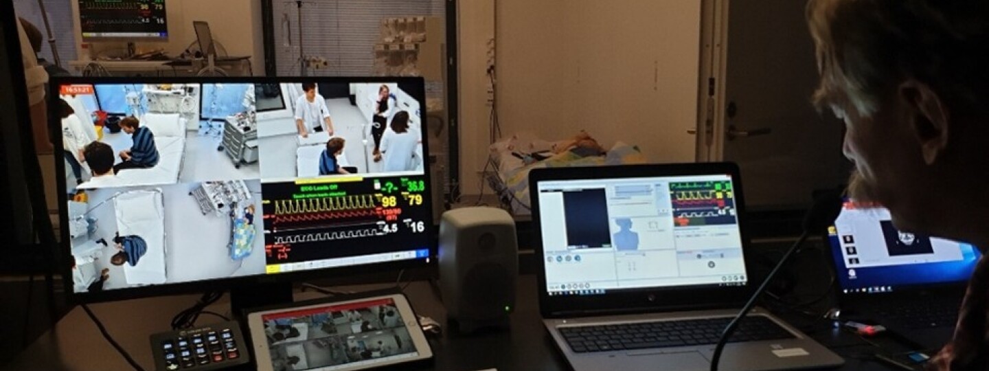 kuvia simulaatiotilan tietokoneiden näytöistä