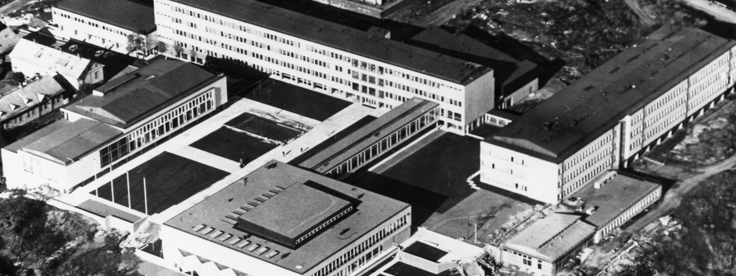 Turun Yliopistonmäki kuvattuna ilmasta vuonna 1958