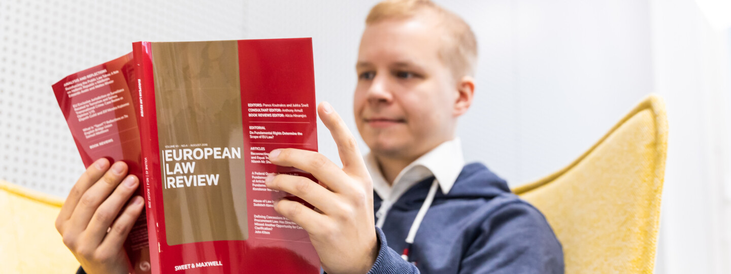 Law tutkijat kuvitus 595