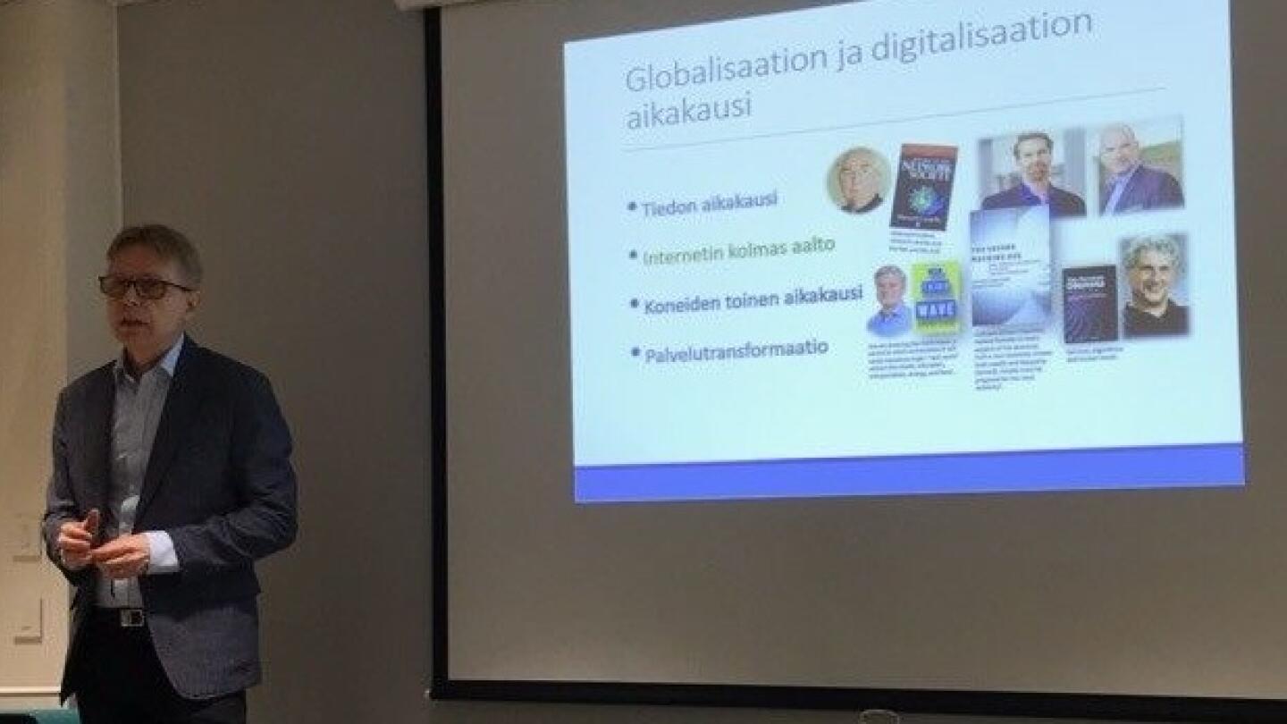 Ari-Veikko Anttiroiko luennoi