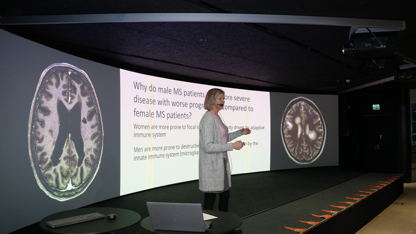 Laura Airas esiintyy Corporate Cornerissa