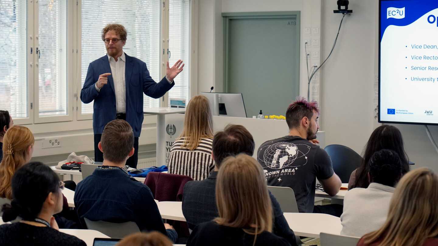 Vice Rector Salakoski welcoming the participants