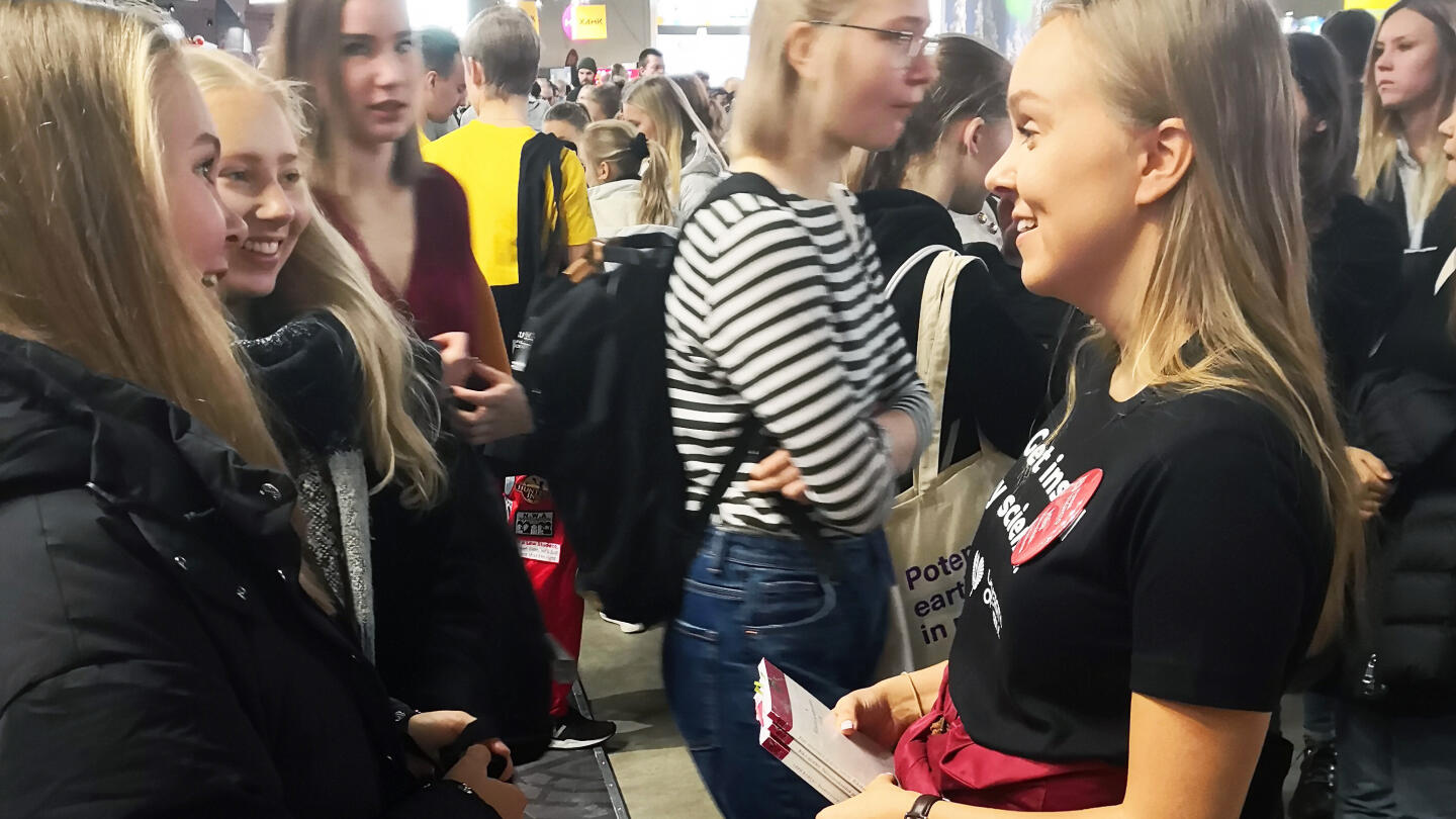Miia Hannukkala Studiassa 2019