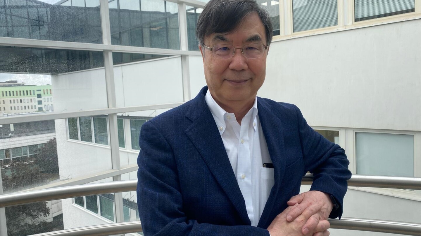 Nobel voittaja Shimon Sakaguchi