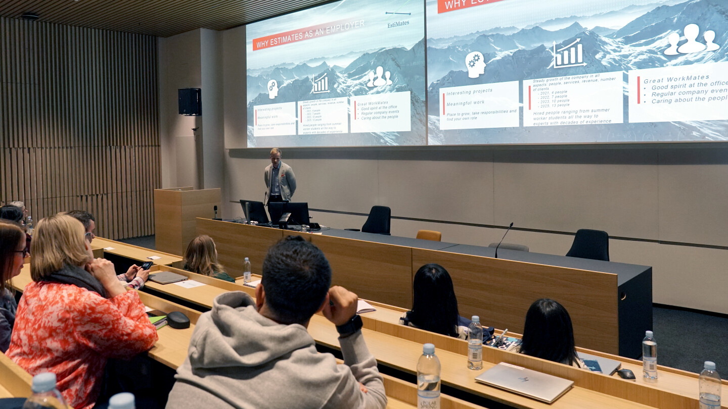 A man giving a presentation to the audience