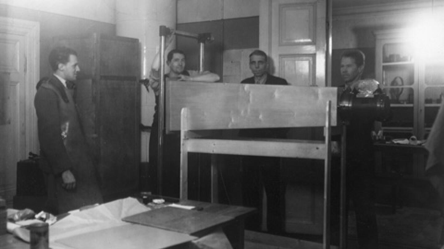 Ensimmäinen röntgenkuvaus