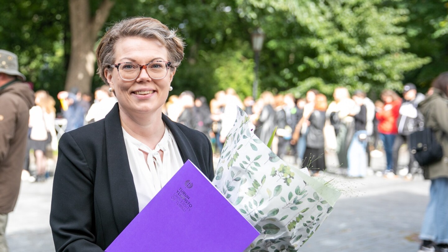 University Teacher Silja Keva accepted the Course of the Year award.