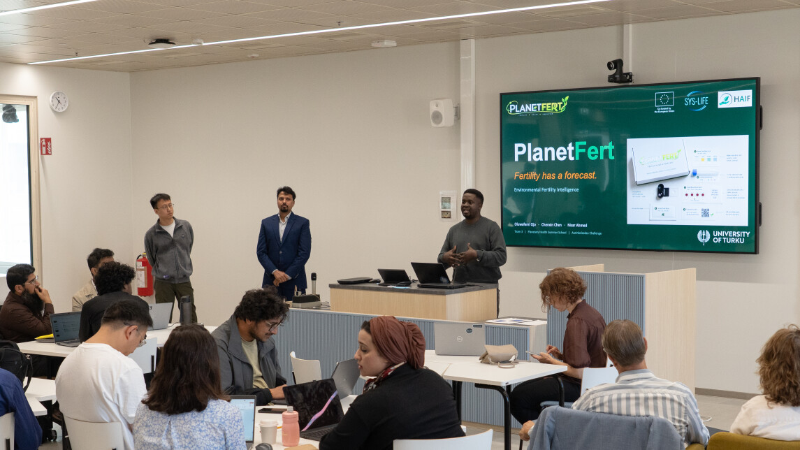 Oluwafemi Ojo presenting a pitch