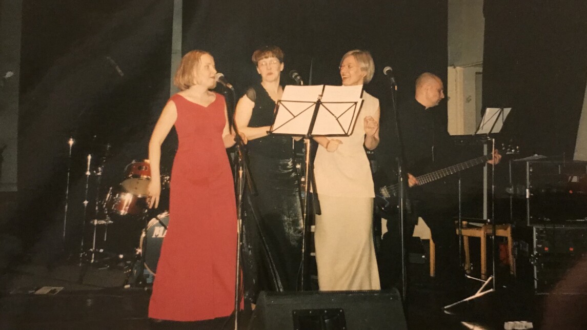 Kasarmin valo -yhtye kulttuurihistorian oppiaineen 30-vuotisjuhlissa vuonna 2002