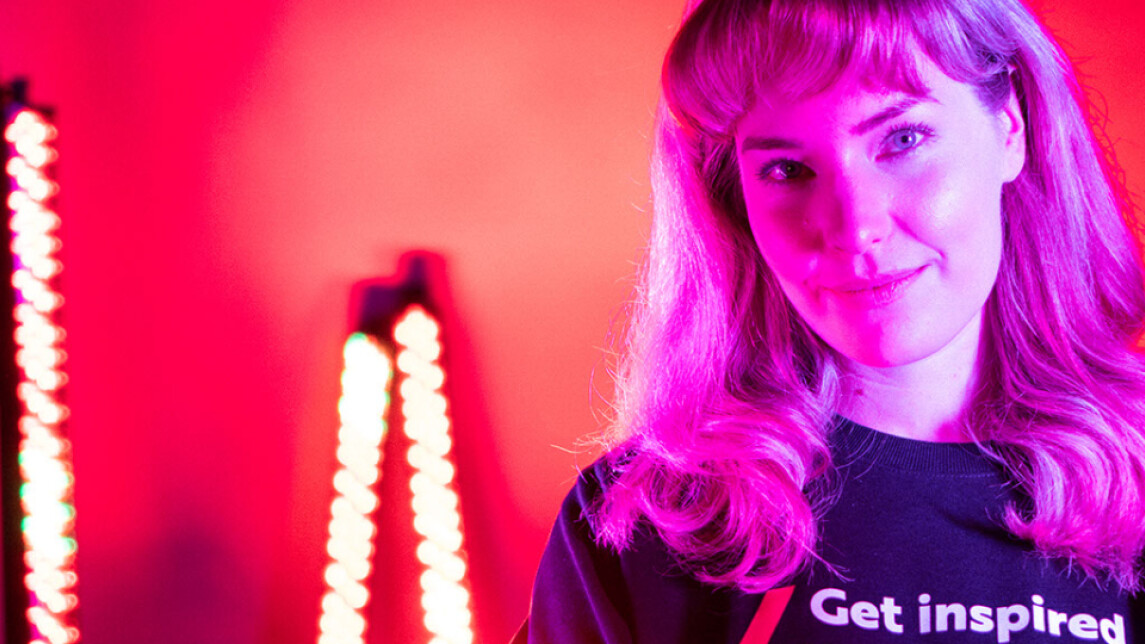 Studytalk-sarjan juontaja Fanny-Sofia Tarkio.