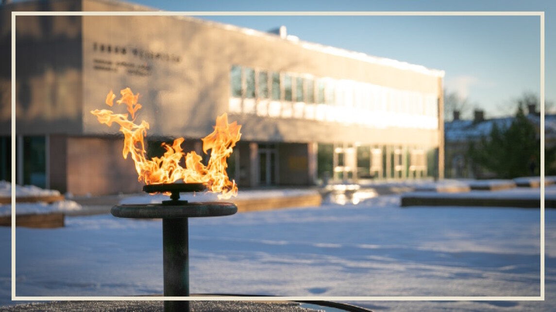 turun yliopiston päärakennus talvella