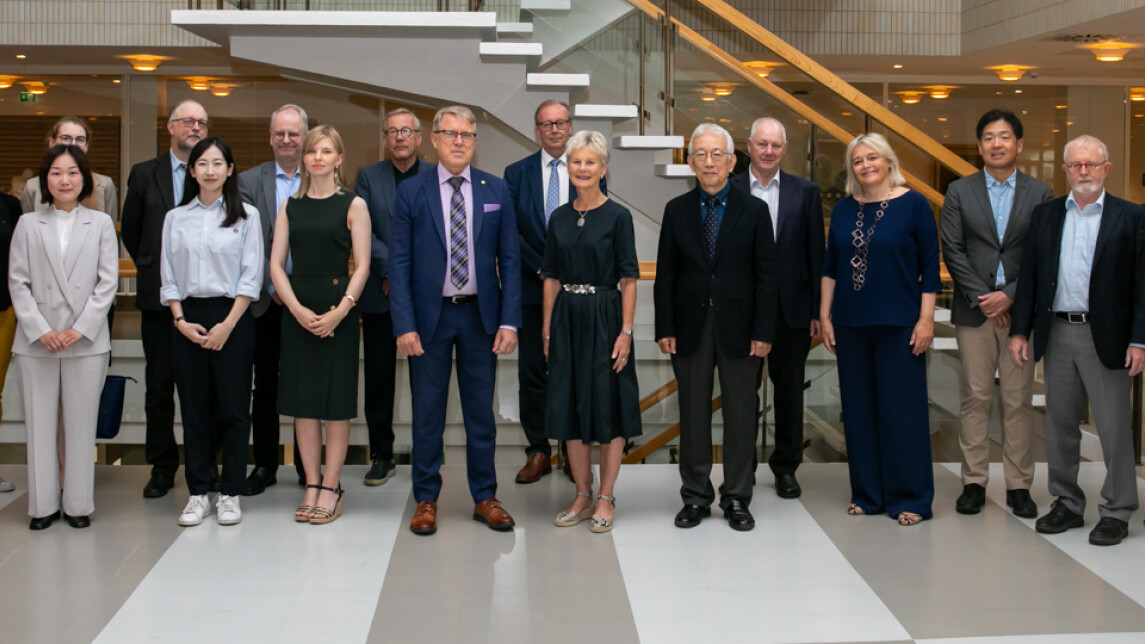 Ryhmäkuva tapaamisen osallistujista.