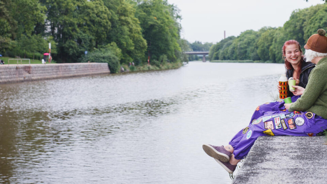 Opiskelijat Aurajoella