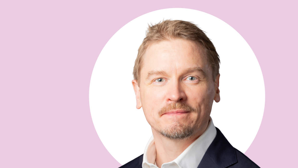 Max Karukivi lähikuvassa.