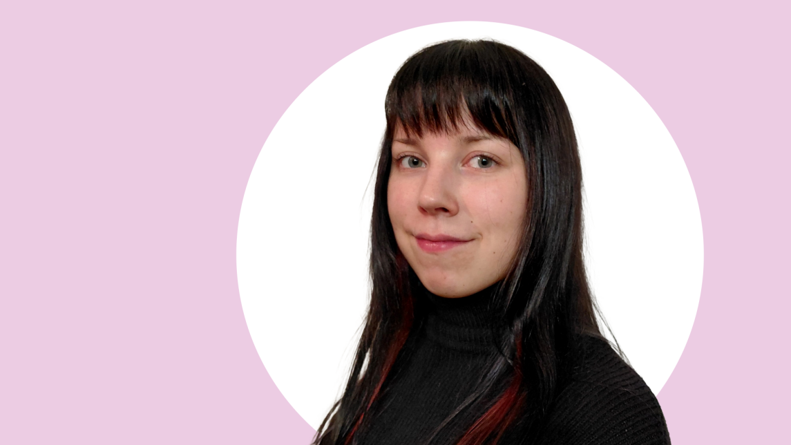 Emilia Mäkinen lähikuvassa.