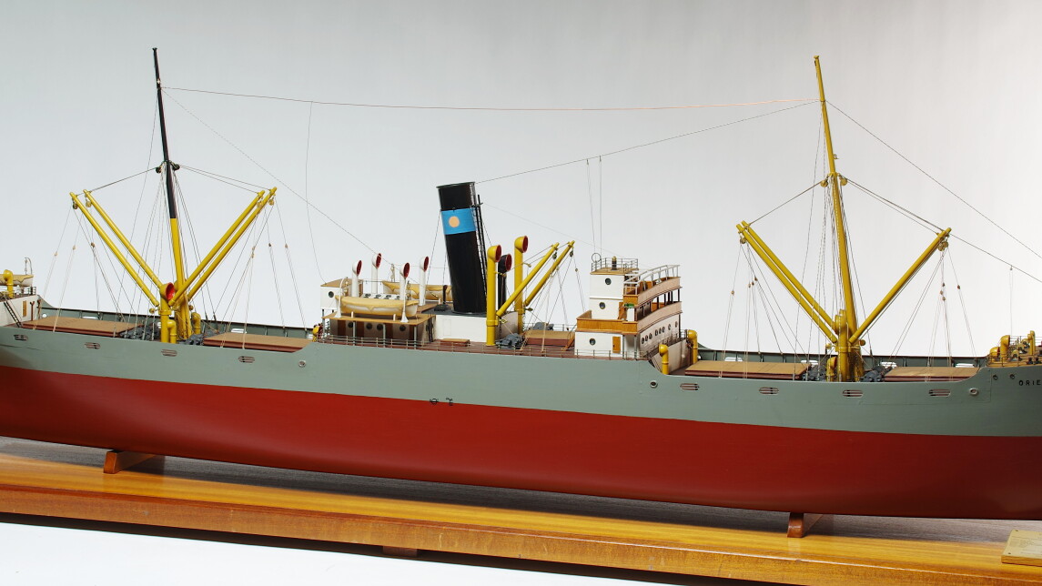 Kuvassa rahtilaiva S/S Orientin pienoismalli