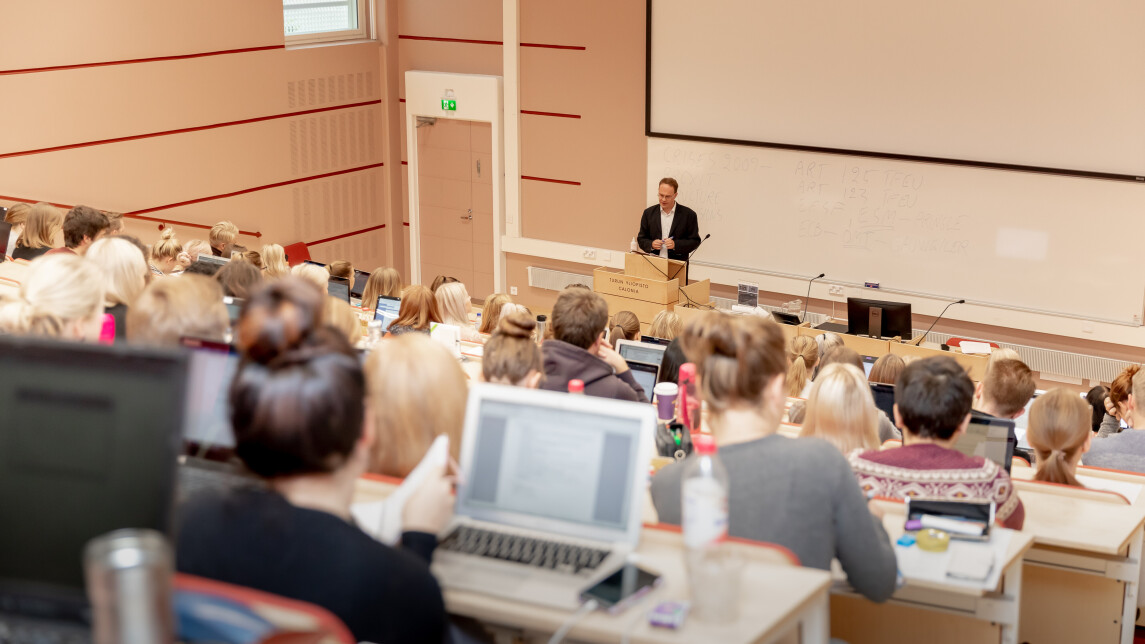 Oikeustieteellinen opiskelu (1)