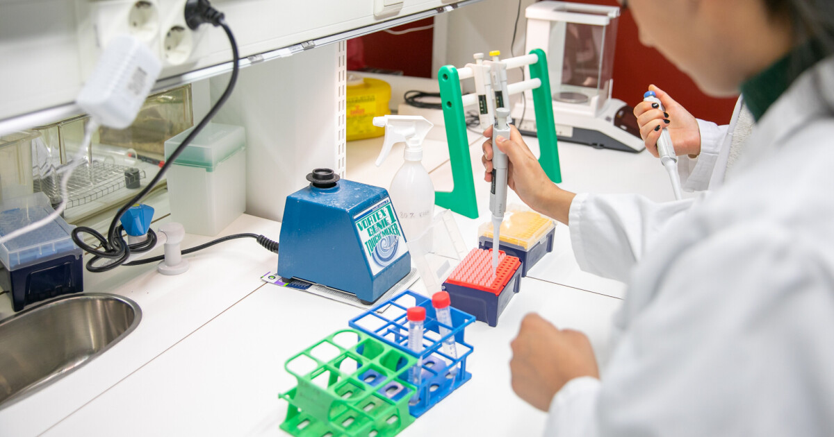 Researchers Discover 600,000 Microbial Proteins for Plastic Degradation