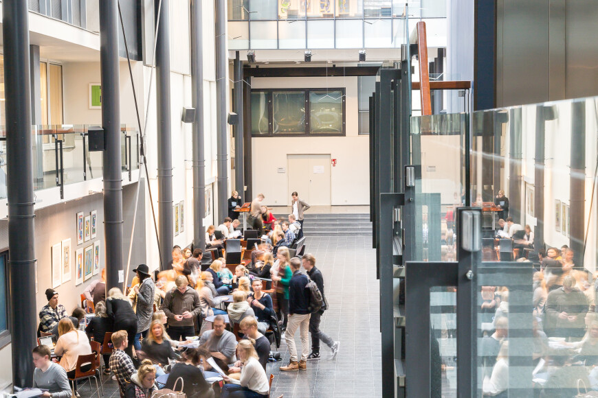 Opiskelijat Mercatorilla