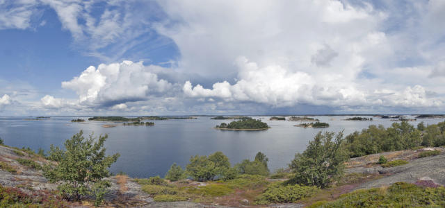 Saaristomeren maisemaa Nauvon Berghamnissa