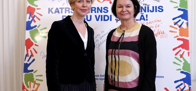 Mrs. Anda Čakša, Minister of Education and Science, and Prof. Christina Salmivalli, University of Turku