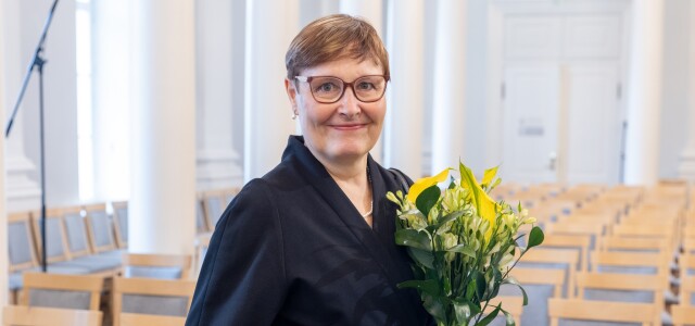 Professori Marja-Liisa Helasvuo