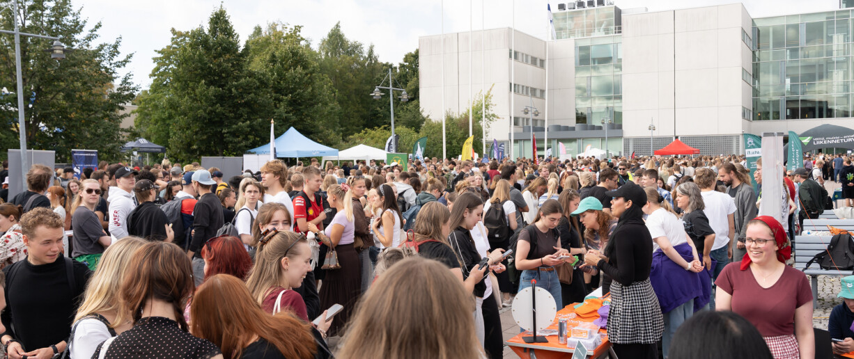 ihmismerta avajaiskarnevaaleilla