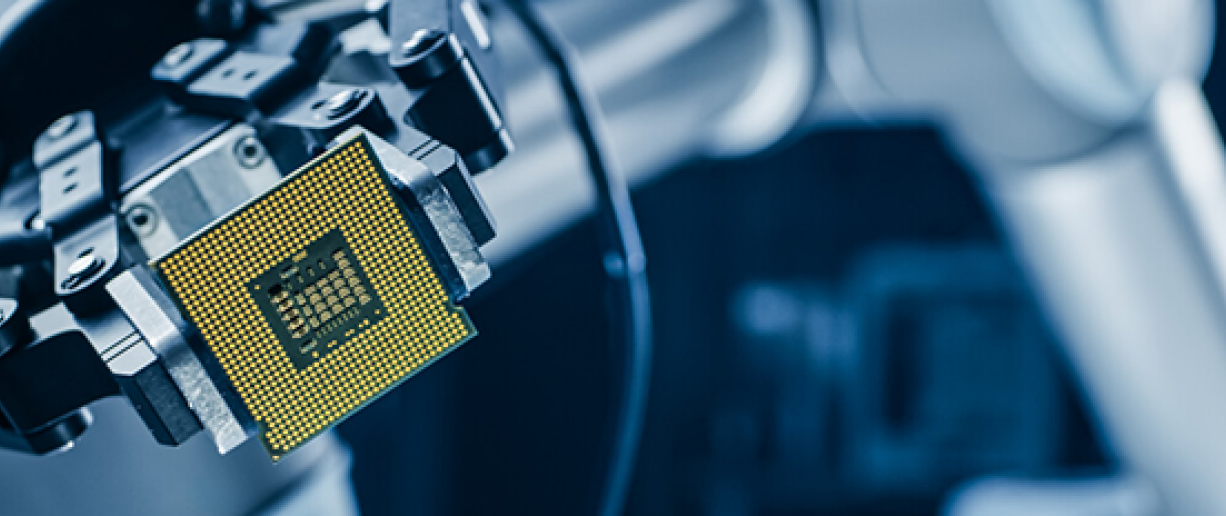 Robotti pitää virtapiiriä