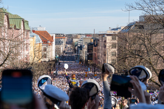 Lakitustilaisuus vappuna Puolalanmäellä