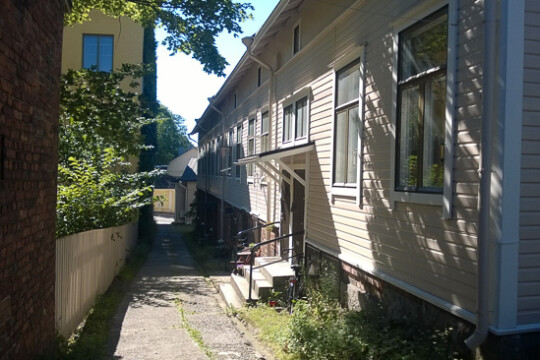 Kuvassa Mauno Koivuston lapsuudenkoti