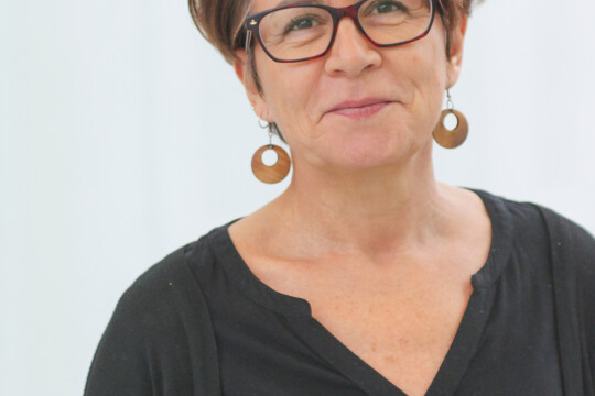 Minna Tuomisen kasvokuva.