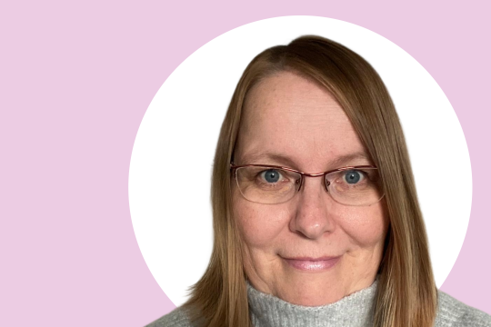 Pia-Maria Tanttu lähikuvassa.