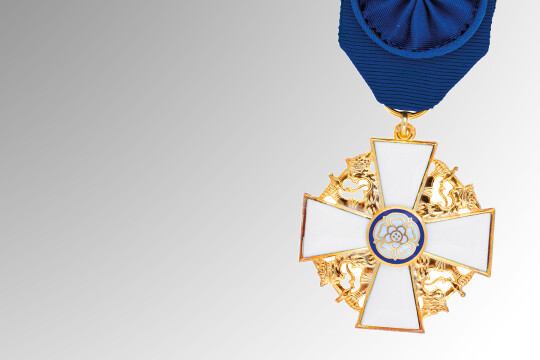 Kuvass Suomen Valkoisen Ruusun I luokan ritarimerkki (SVR R I)