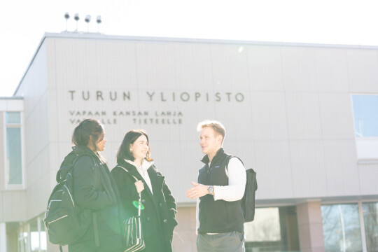 BRANDPHOTO main building 2