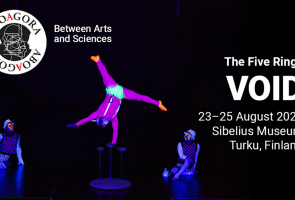 ABOAGORA "Void" -symposiumin mainos, kuvassa sirkustaiteilijoita neonvalossa