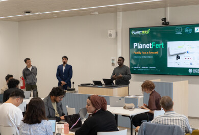 Oluwafemi Ojo presenting a pitch
