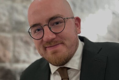 alumnin tarina piltonen