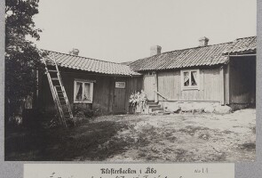 Turun Luostarinmäen lapsia 1900-luvun alussa