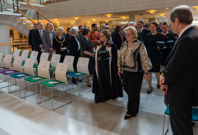 akateeminen kulkue avajaisjuhlassa