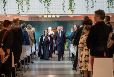 akateeminen kulkue avajaisjuhlassa