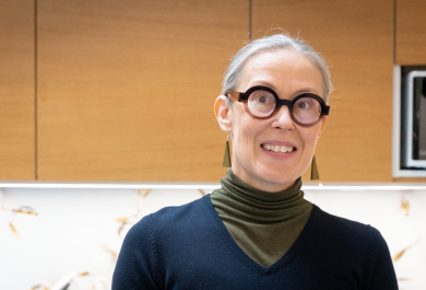 Kati Hanhineva lähikuvassa.