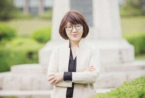 Professor Hyoun Kim